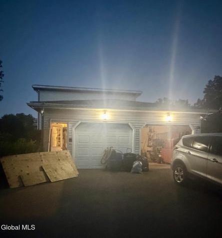 1022 Country Brook Court Schenectady NY 12306