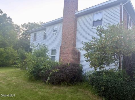 1022 Country Brook Court Schenectady NY 12306