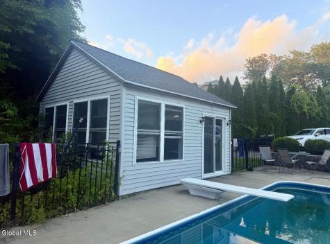 1022 Country Brook Court Schenectady NY 12306