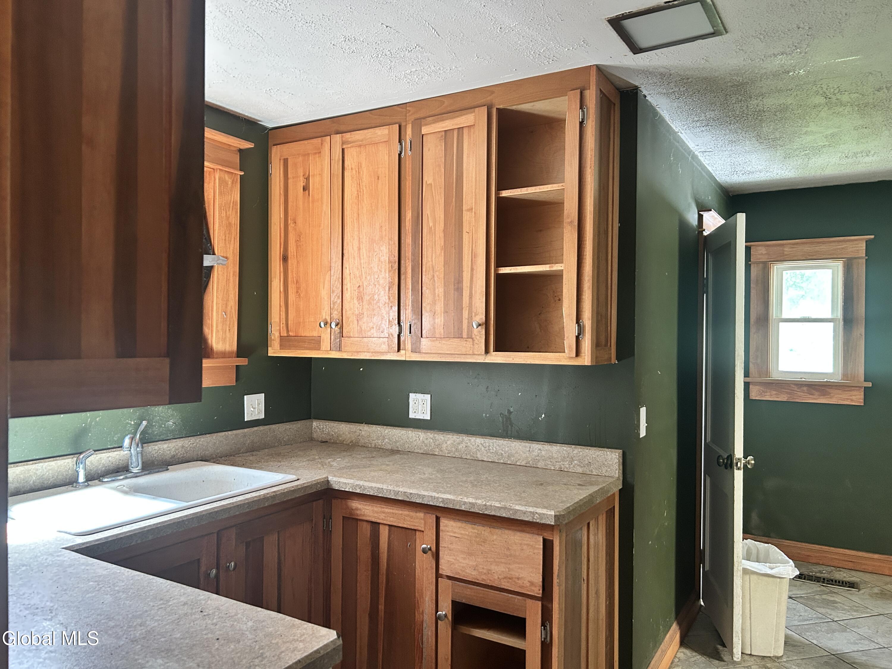 16 River Street Schenectady NY 12305