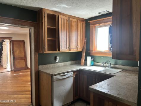 16 River Street Schenectady NY 12305