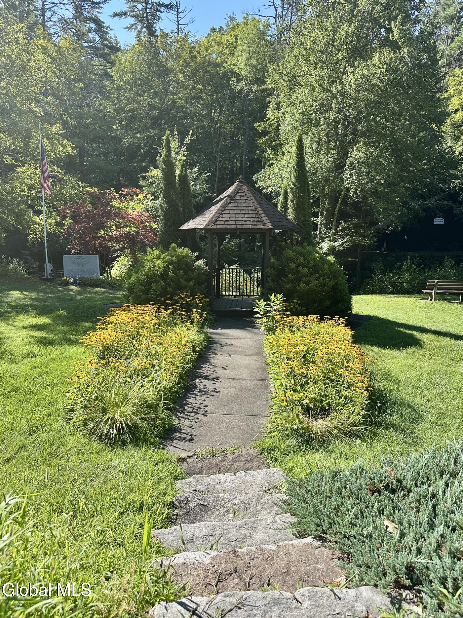 41 Dubois Lane Lake Luzerne NY 12846