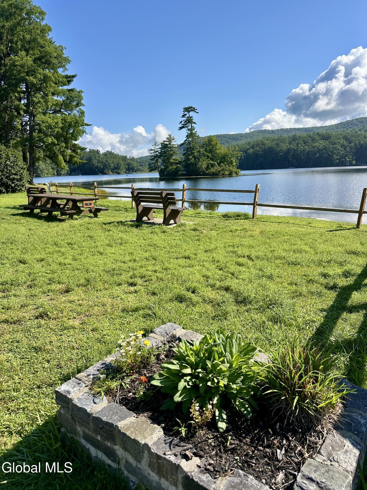 41 Dubois Lane Lake Luzerne NY 12846