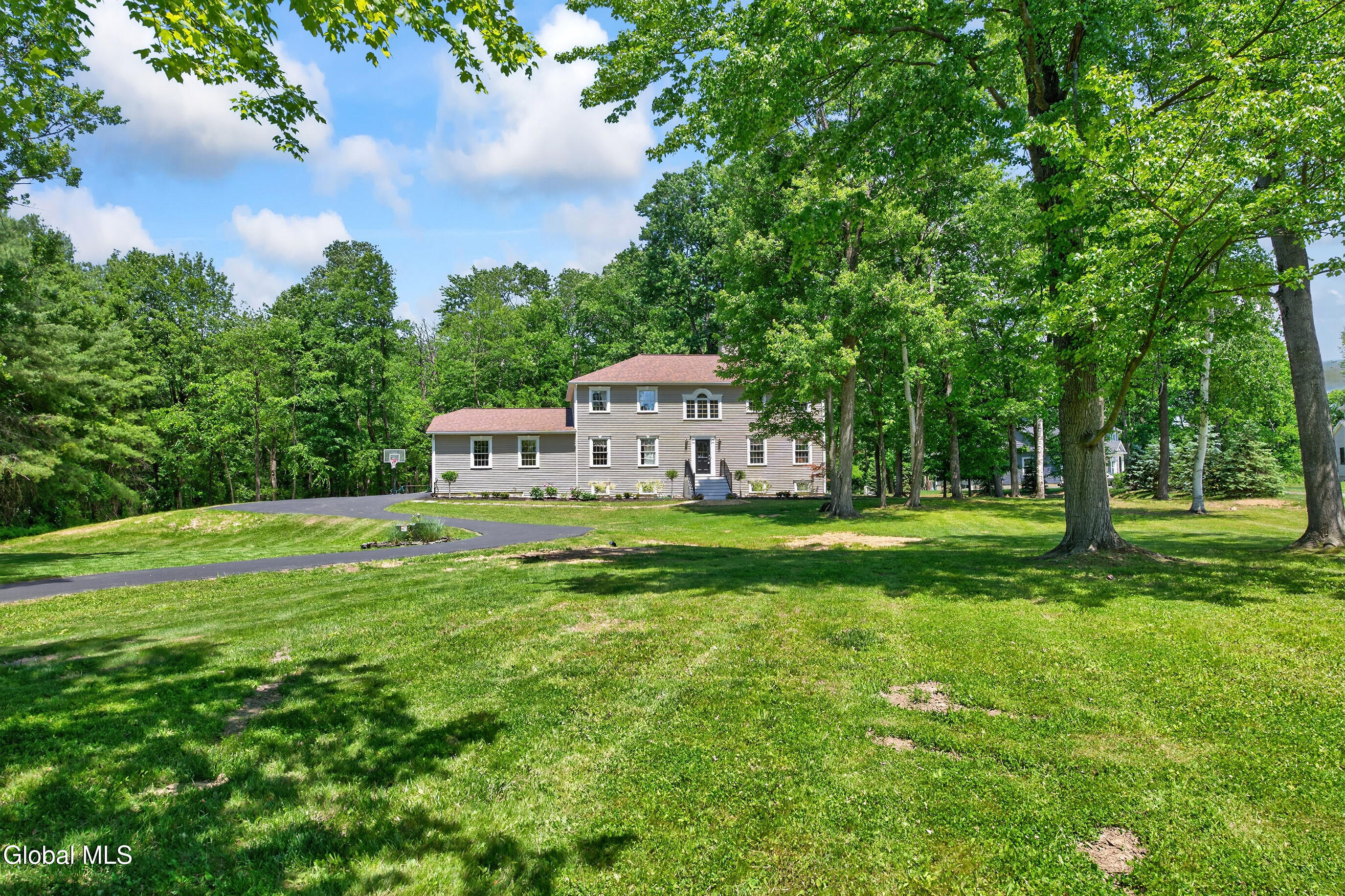 267 Bender Lane Glenmont NY 12077