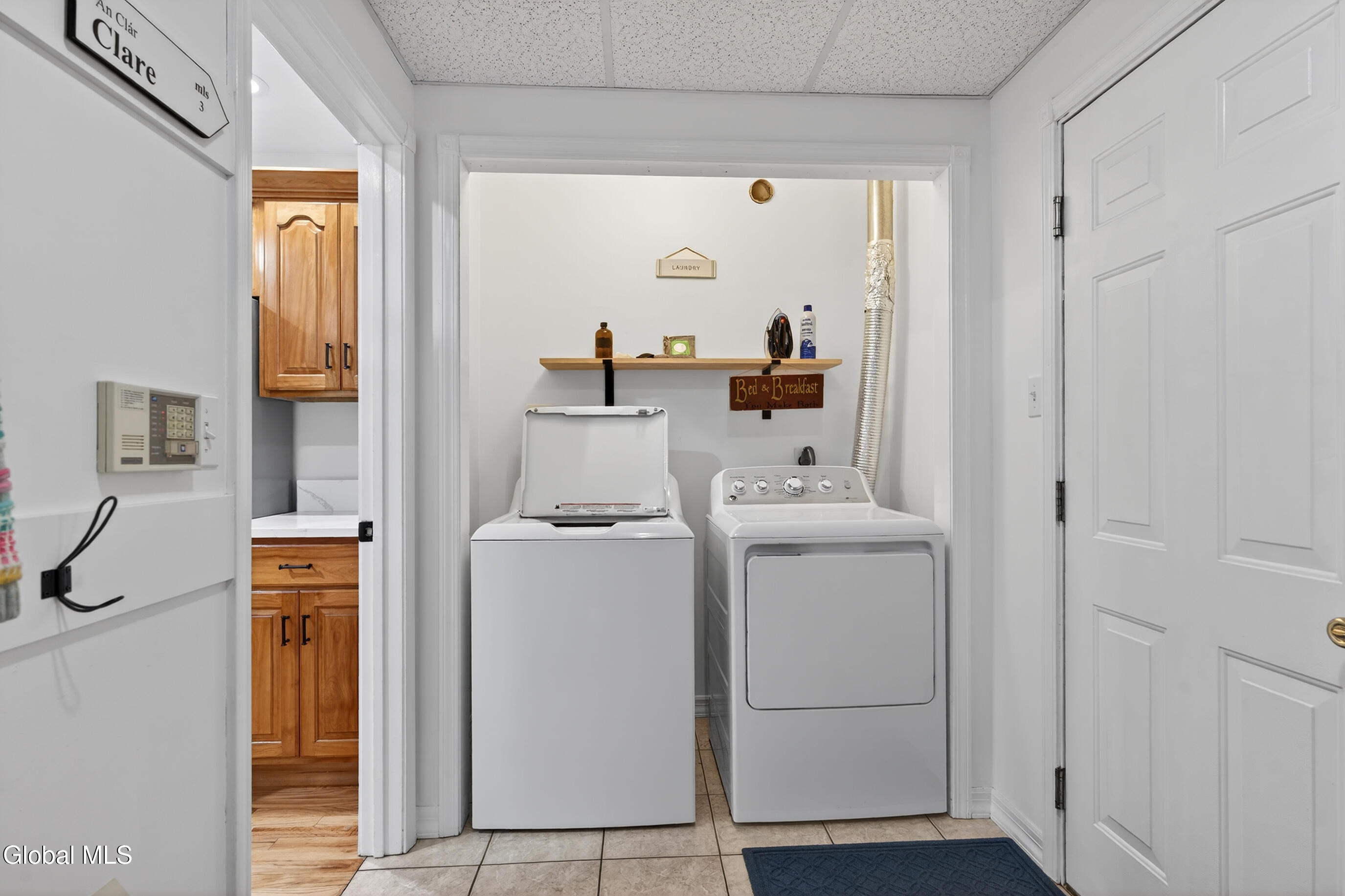 267 Bender Lane Glenmont NY 12077
