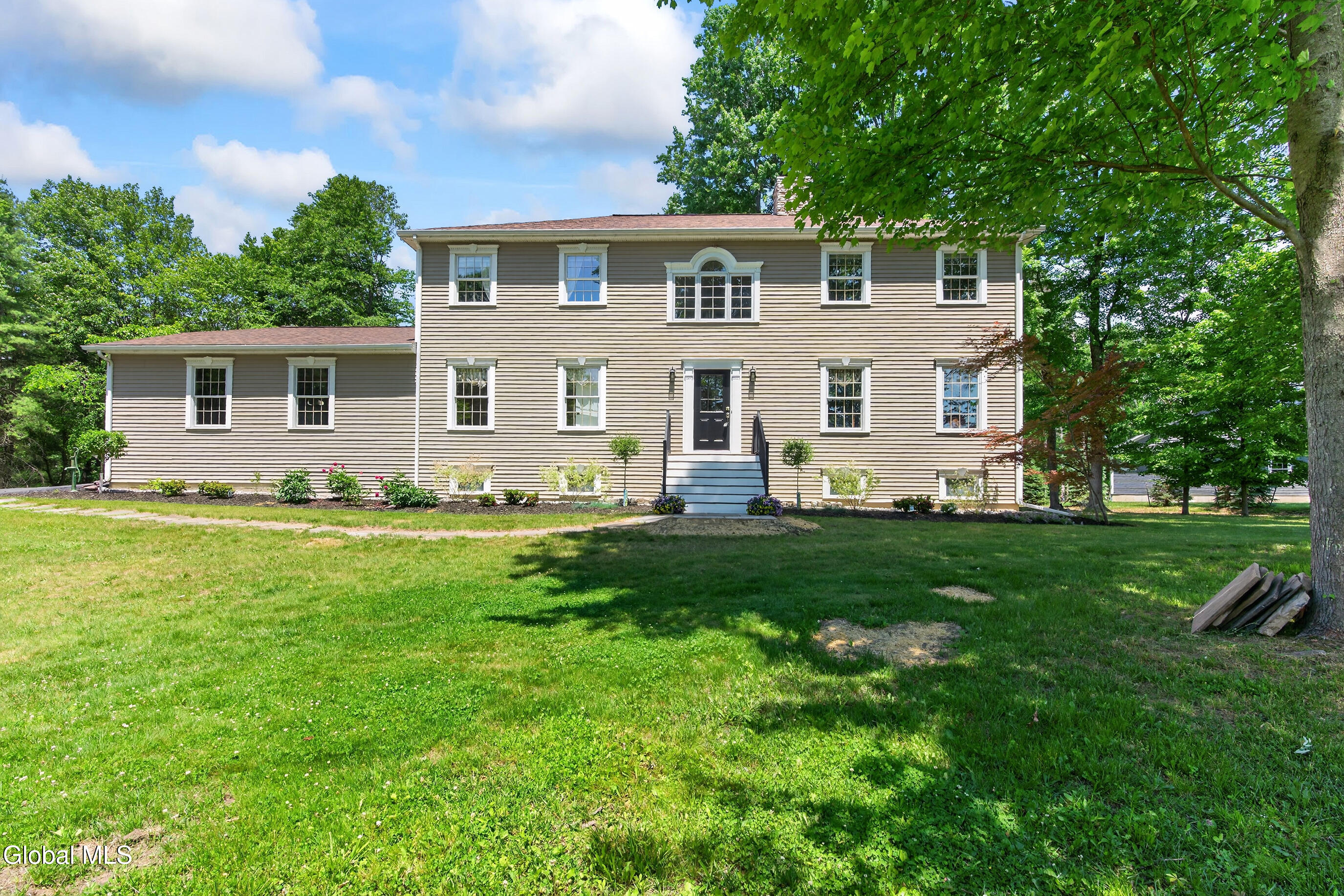 267 Bender Lane Glenmont NY 12077