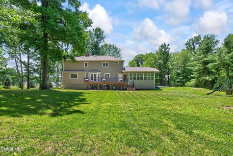 267 Bender Lane Glenmont NY 12077