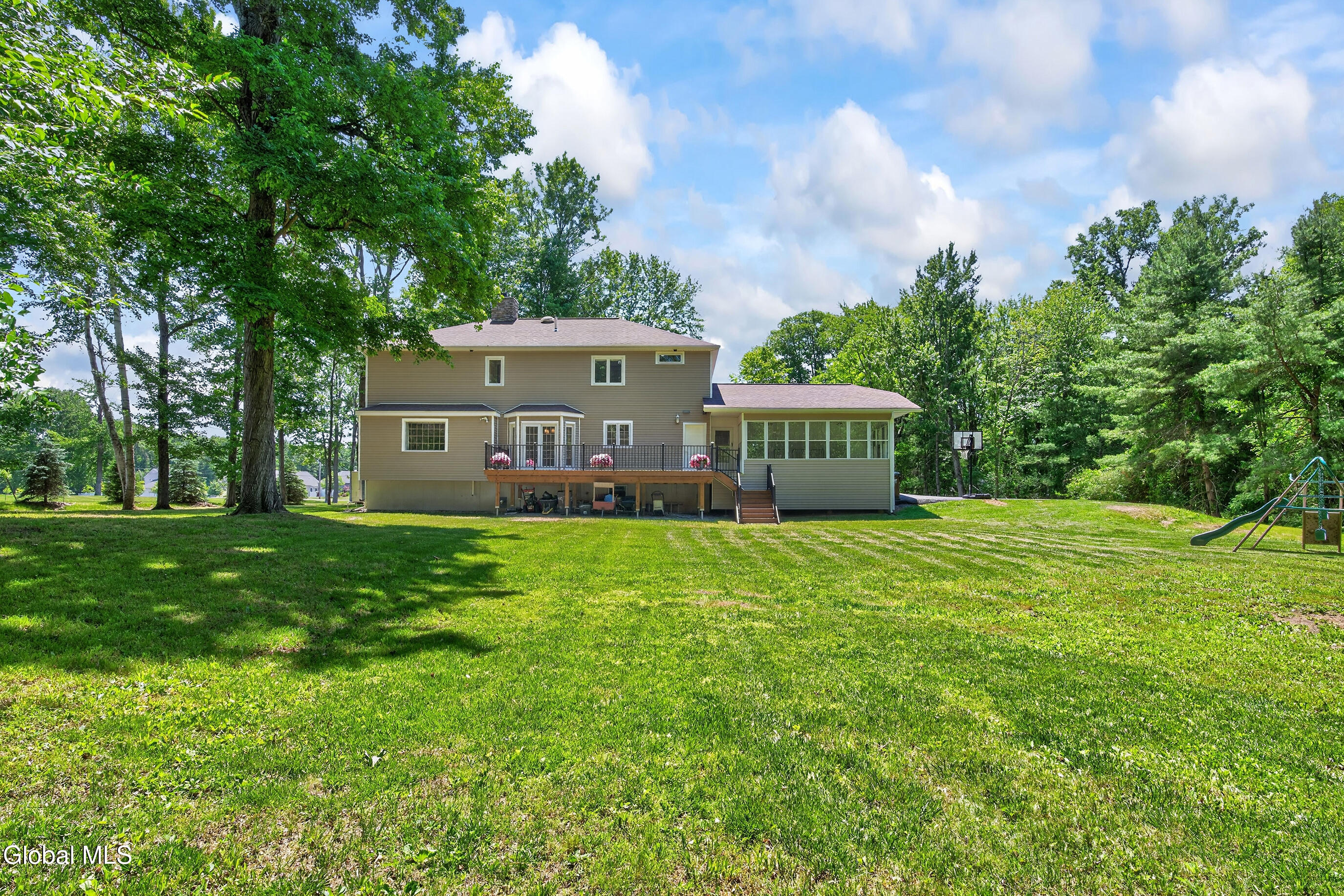 267 Bender Lane Glenmont NY 12077