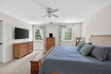 267 Bender Lane Glenmont NY 12077