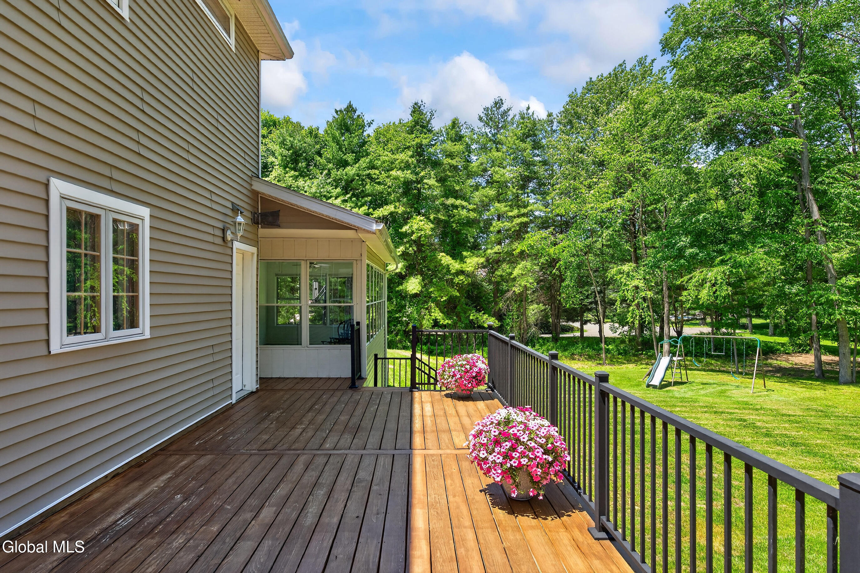 267 Bender Lane Glenmont NY 12077