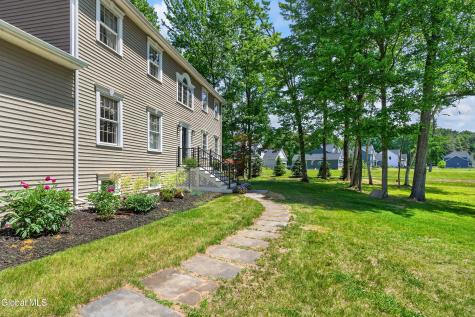267 Bender Lane Glenmont NY 12077