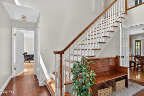 267 Bender Lane Glenmont NY 12077