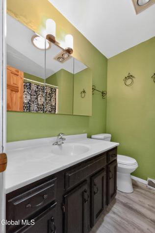 42 Wineberry Lane Malta NY 12020
