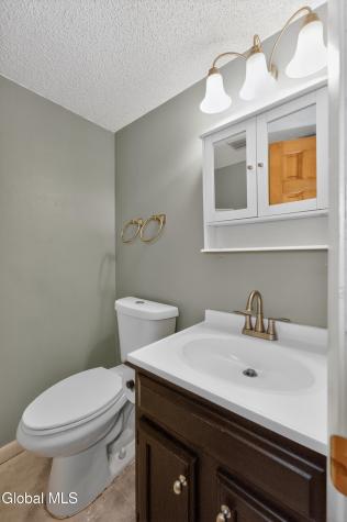 42 Wineberry Lane Malta NY 12020