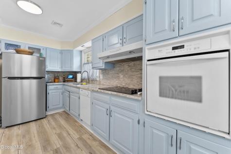 8 Higgins Road Lake George NY 12845