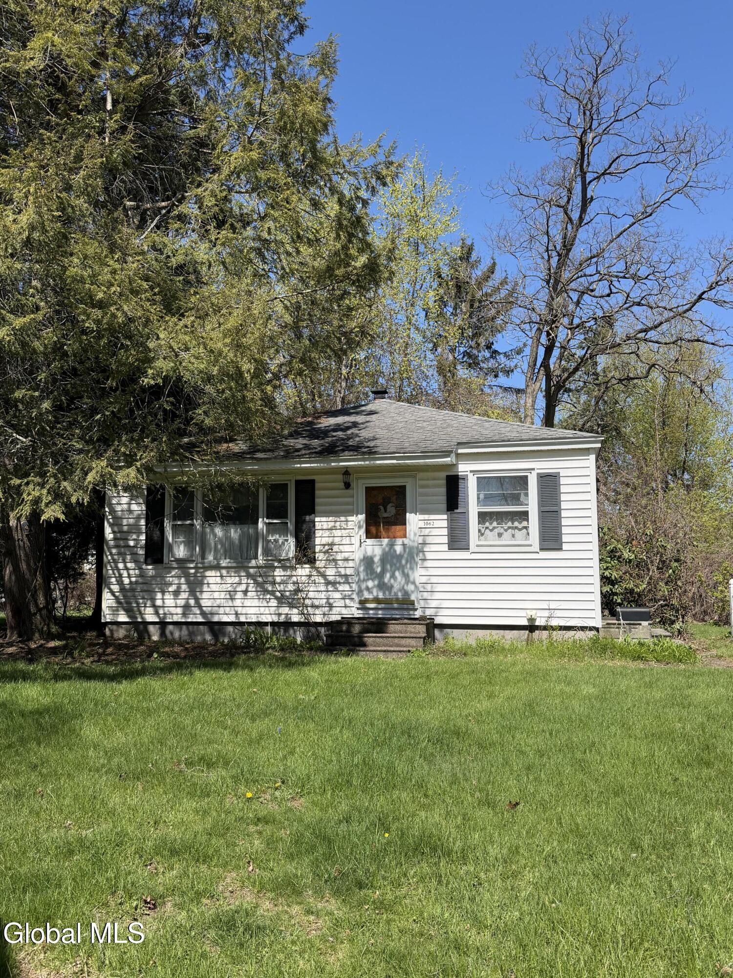 1062 6th Street Schenectady NY 12303