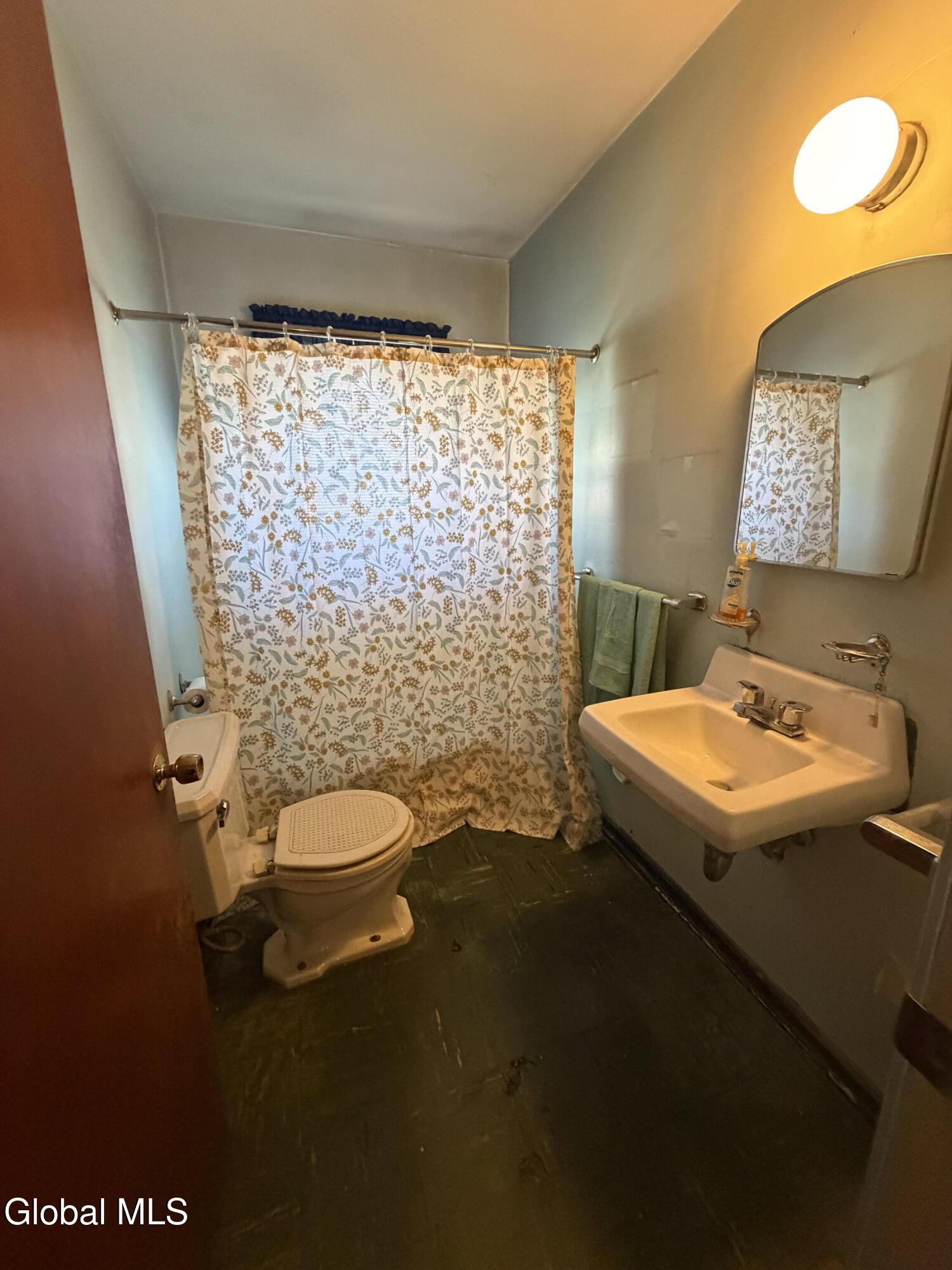 1062 6th Street Schenectady NY 12303