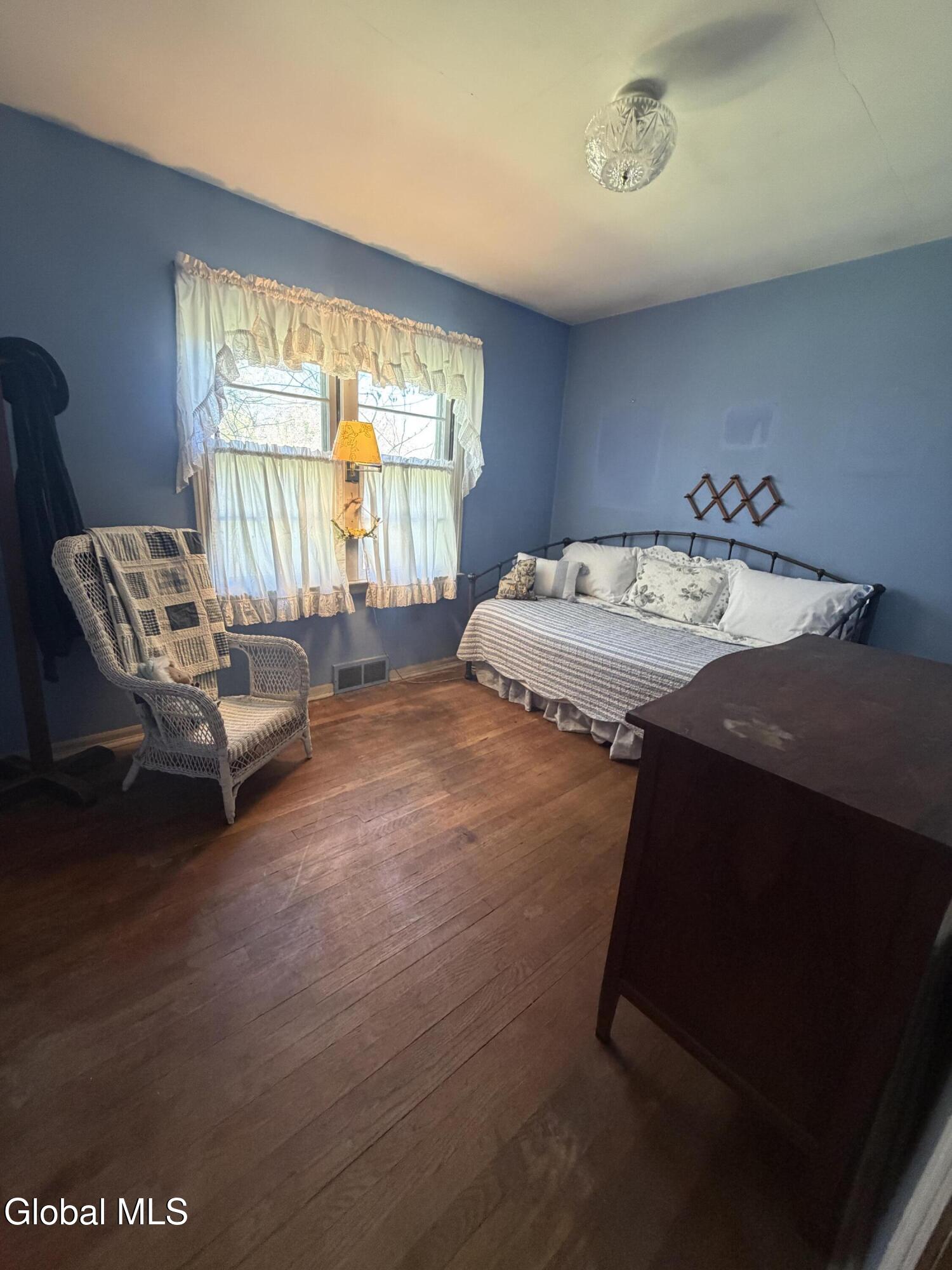 1062 6th Street Schenectady NY 12303