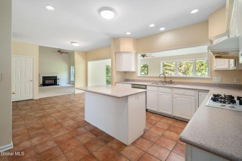 26 Reynolds Court Delmar NY 12054