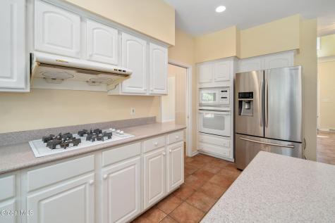 26 Reynolds Court Delmar NY 12054
