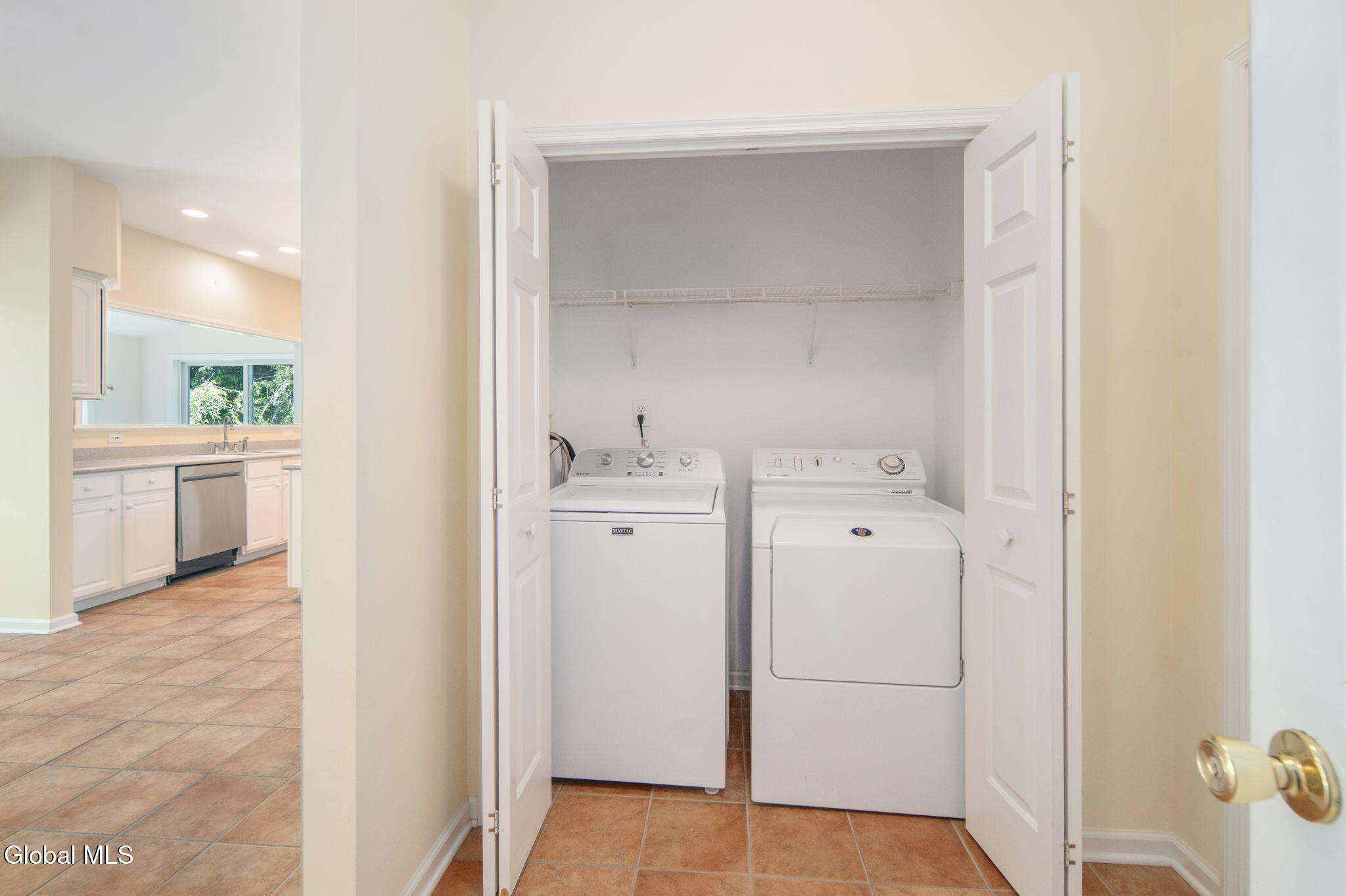 26 Reynolds Court Delmar NY 12054