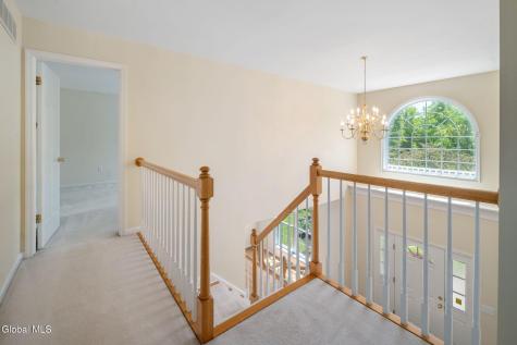 26 Reynolds Court Delmar NY 12054
