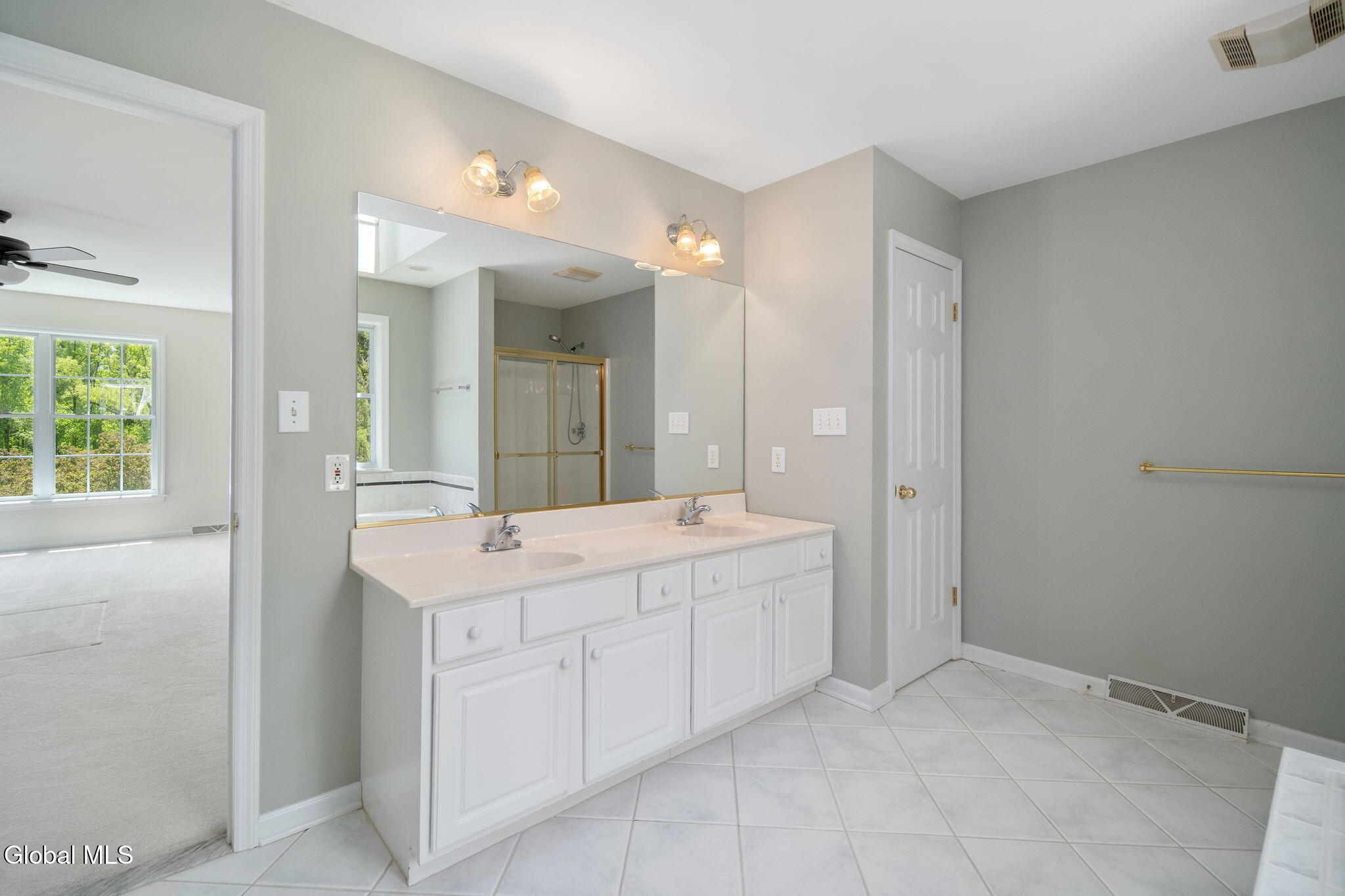26 Reynolds Court Delmar NY 12054