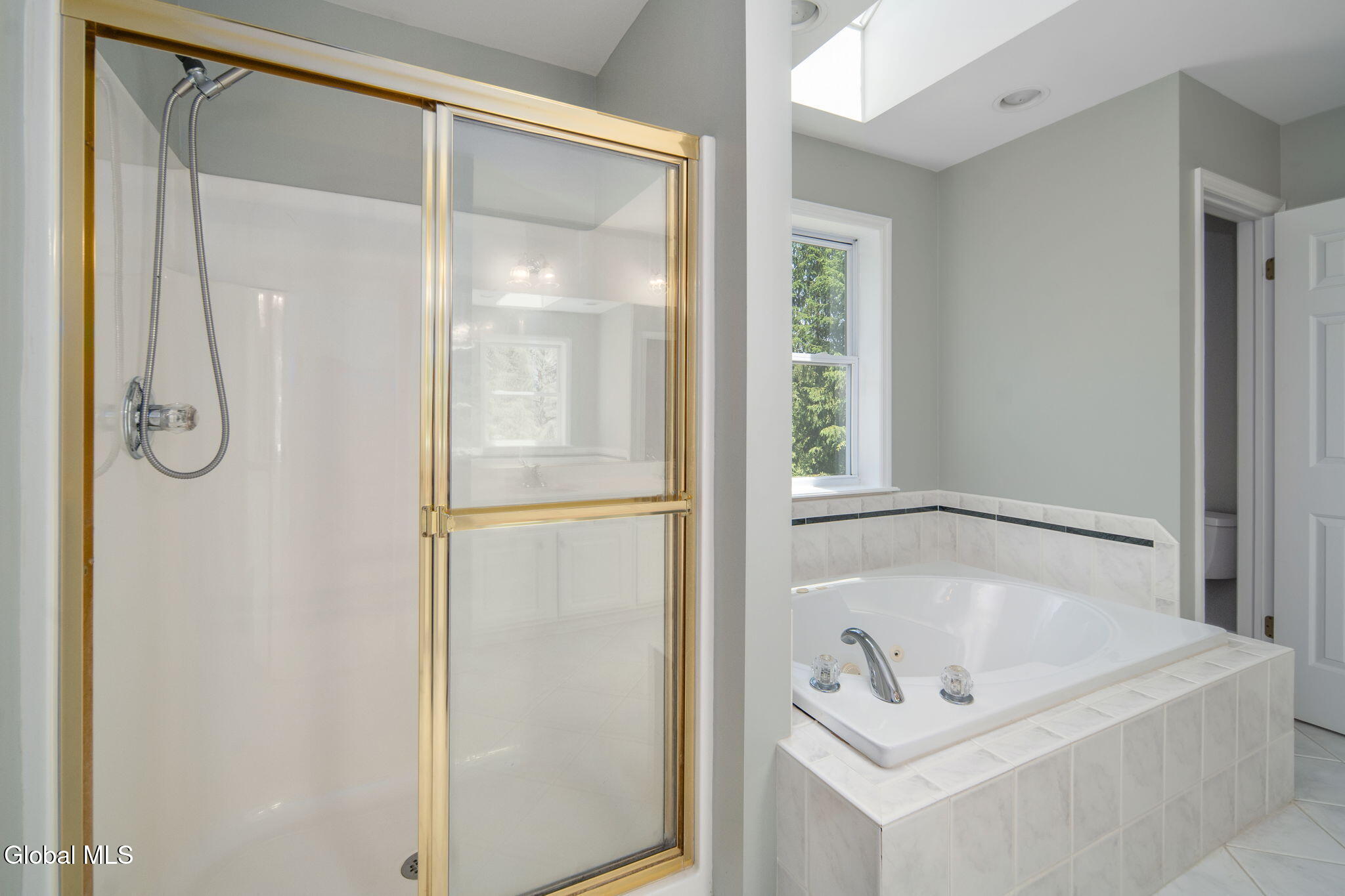 26 Reynolds Court Delmar NY 12054