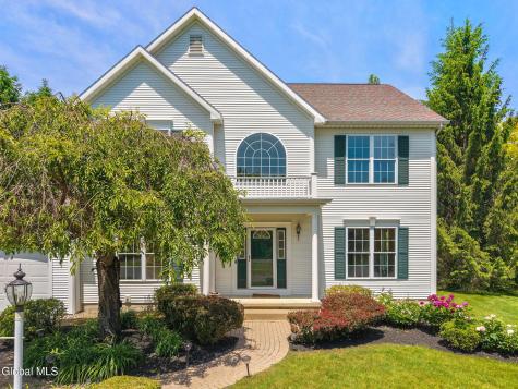 26 Reynolds Court Delmar NY 12054