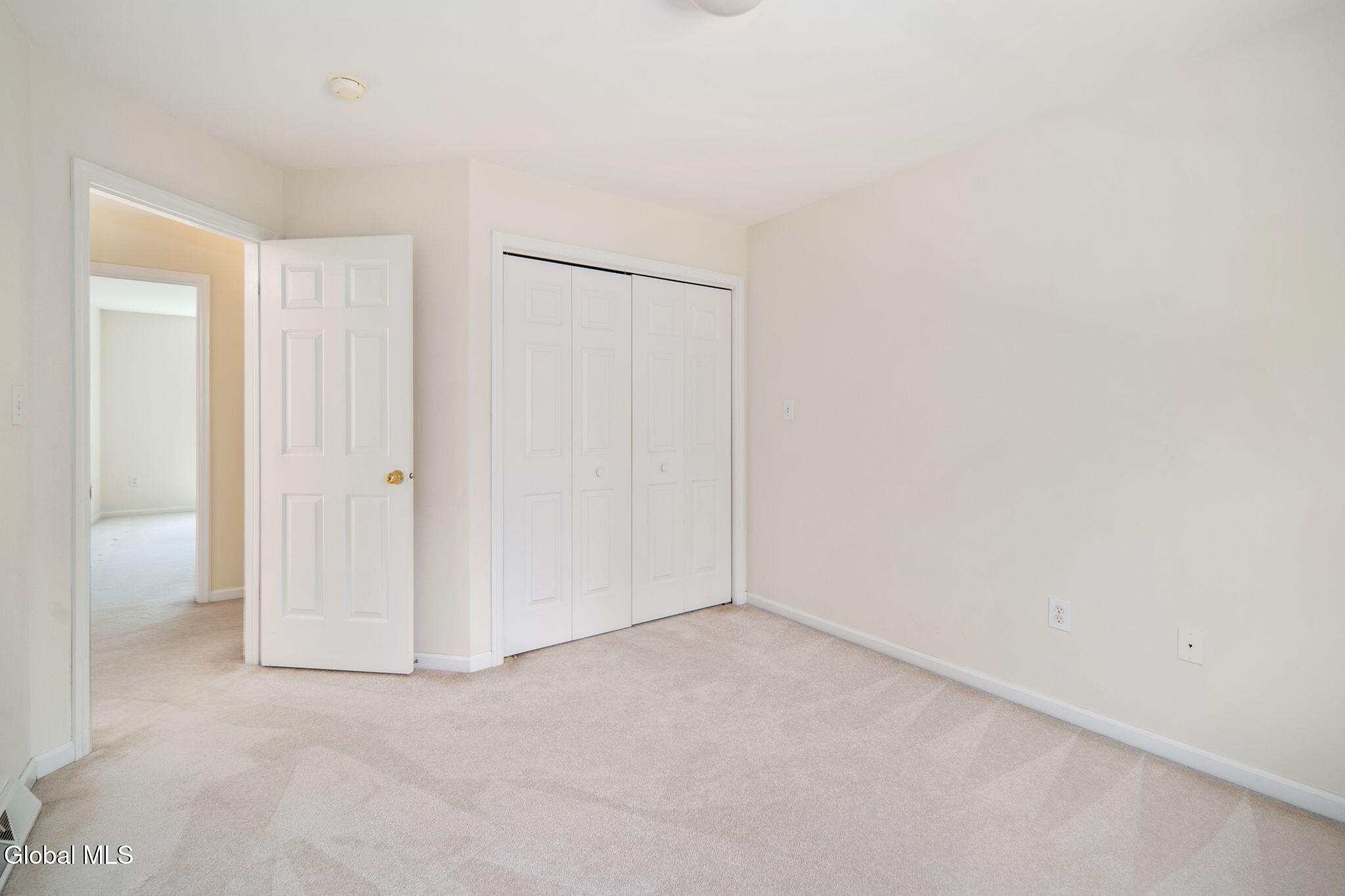 26 Reynolds Court Delmar NY 12054