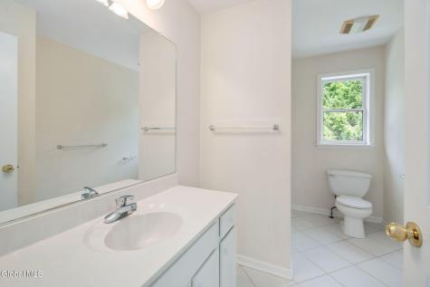 26 Reynolds Court Delmar NY 12054