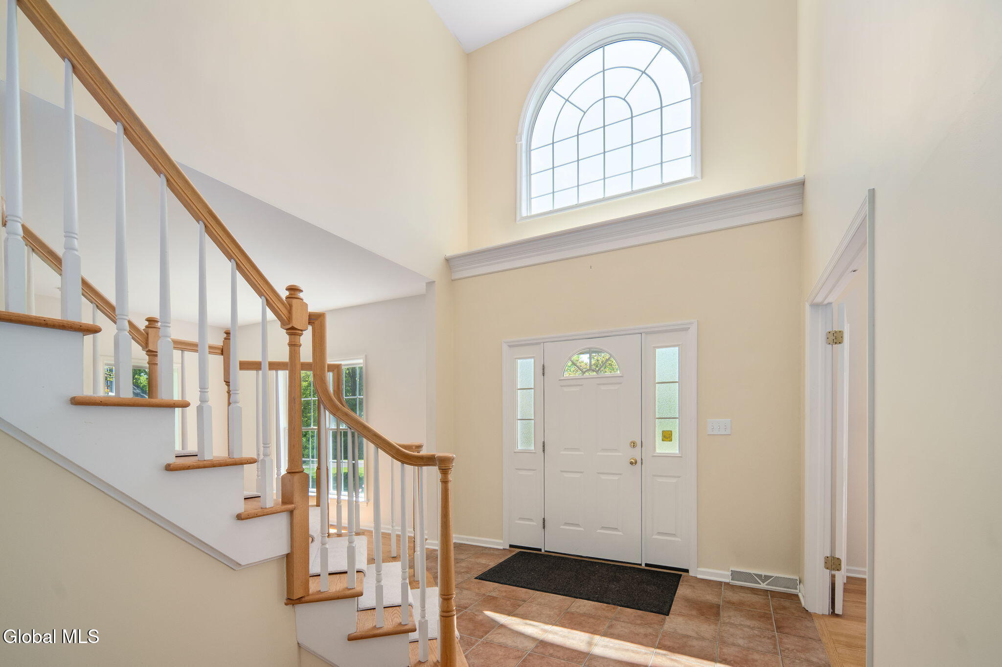 26 Reynolds Court Delmar NY 12054