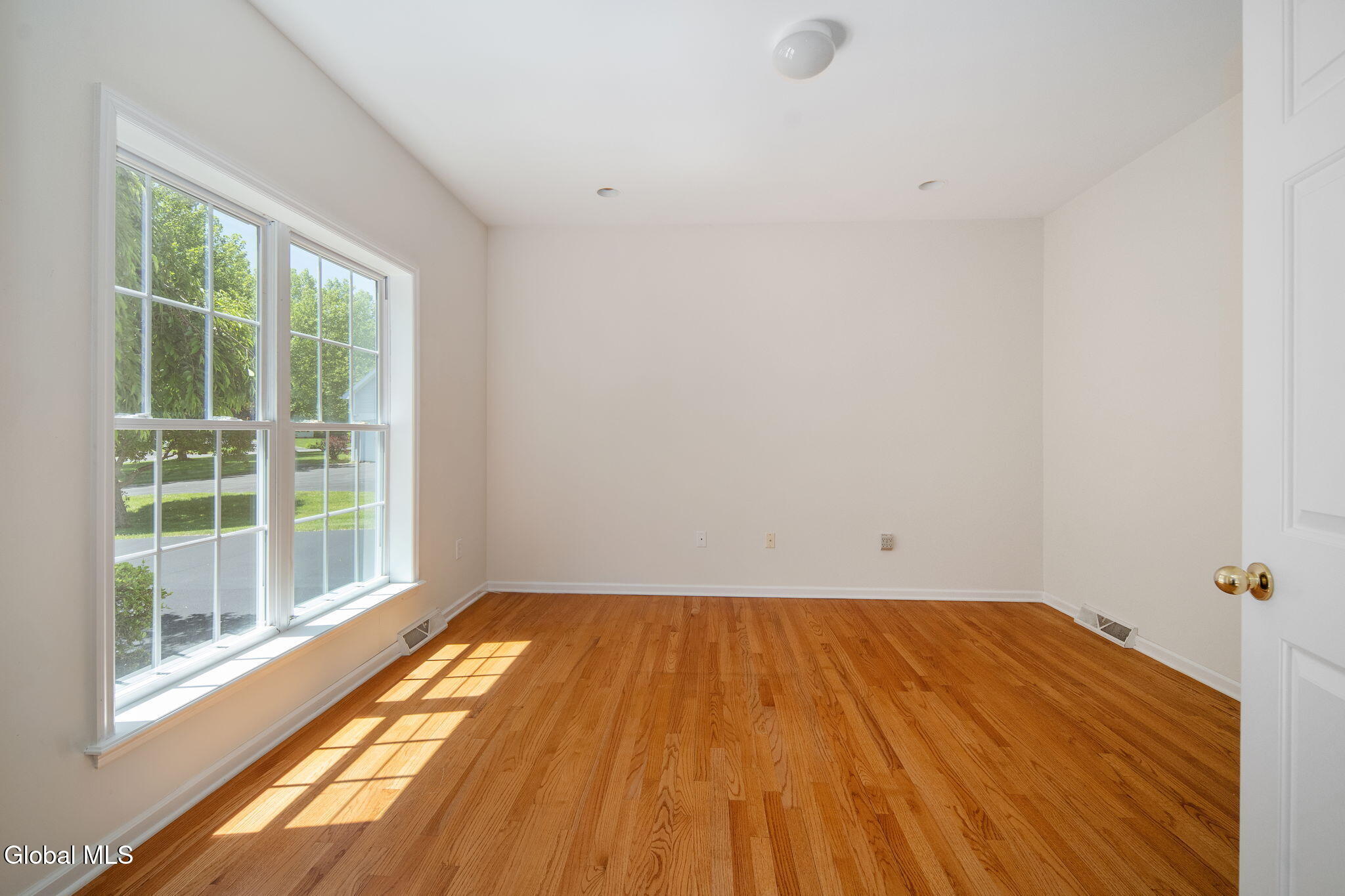 26 Reynolds Court Delmar NY 12054