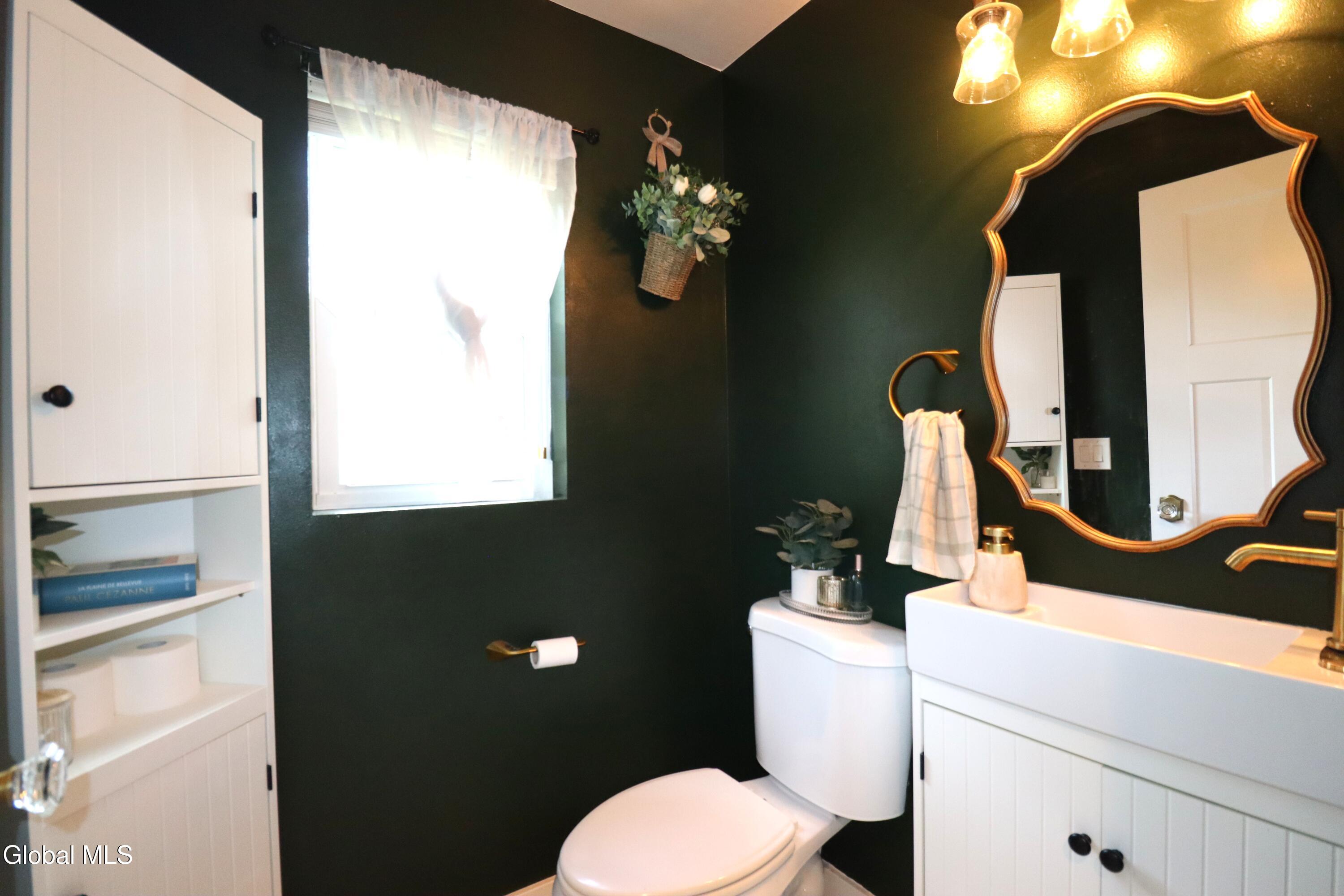 532 Font Grove Road Slingerlands NY 12159