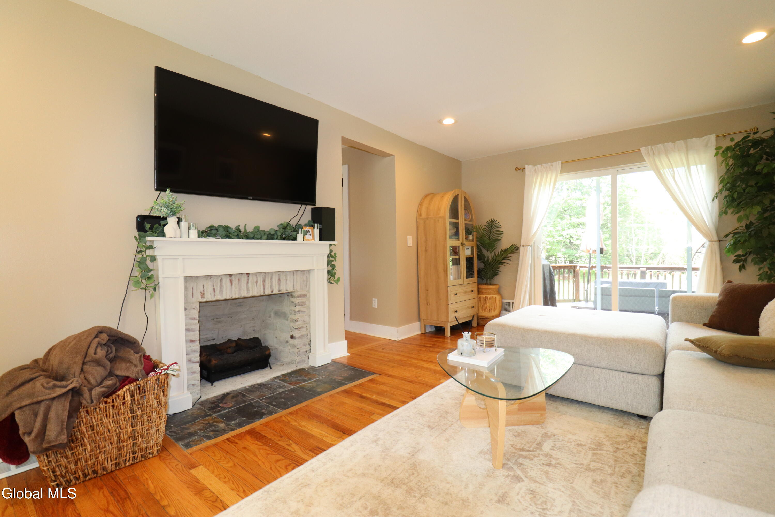 532 Font Grove Road Slingerlands NY 12159