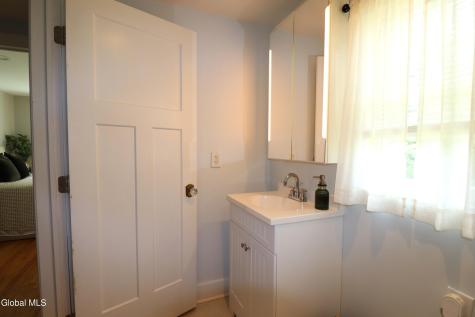 532 Font Grove Road Slingerlands NY 12159