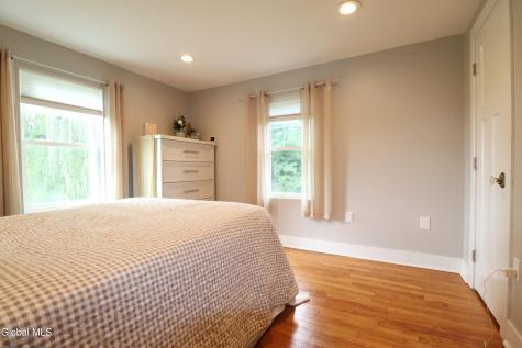 532 Font Grove Road Slingerlands NY 12159