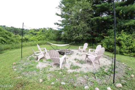 532 Font Grove Road Slingerlands NY 12159