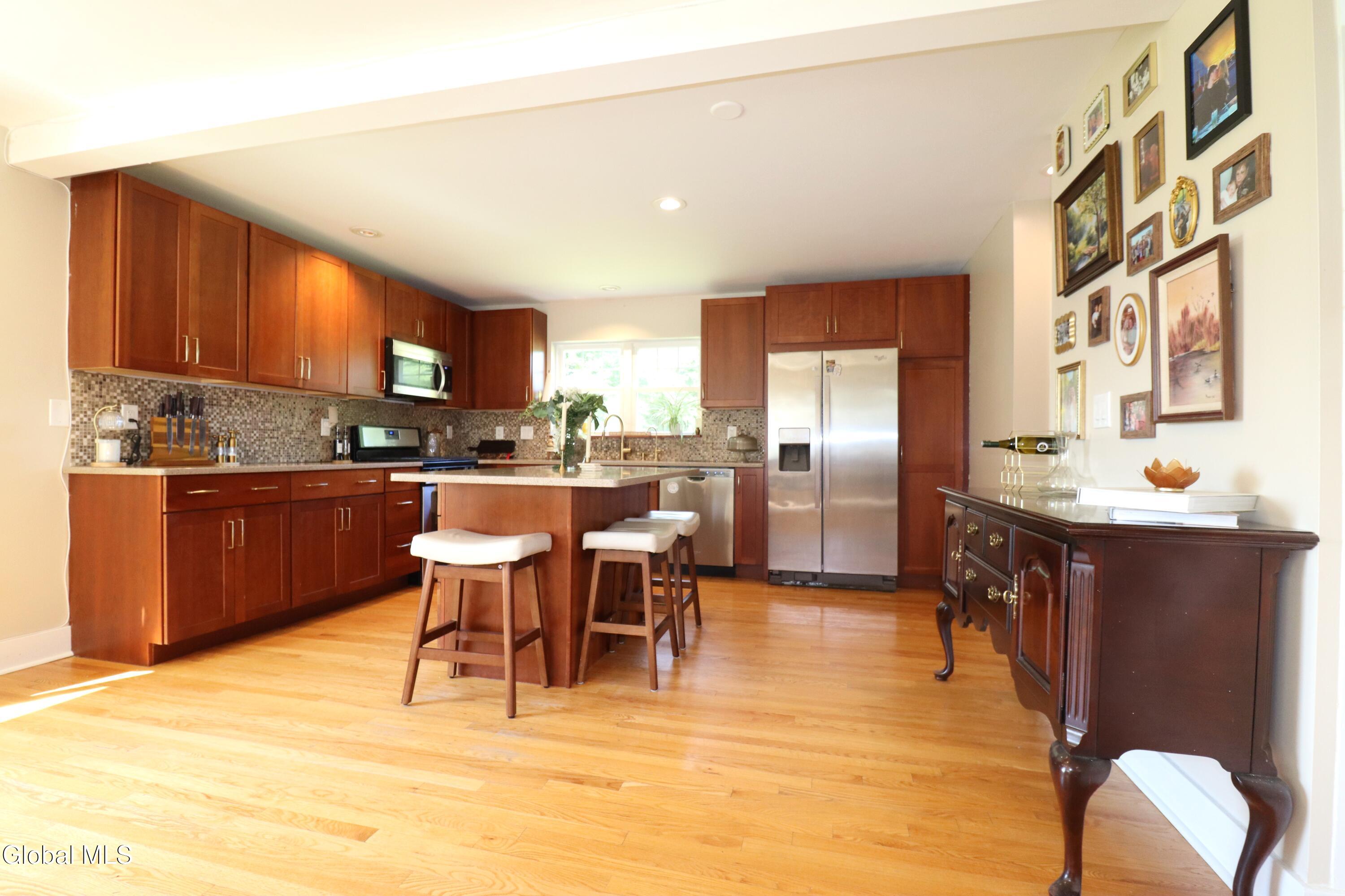 532 Font Grove Road Slingerlands NY 12159