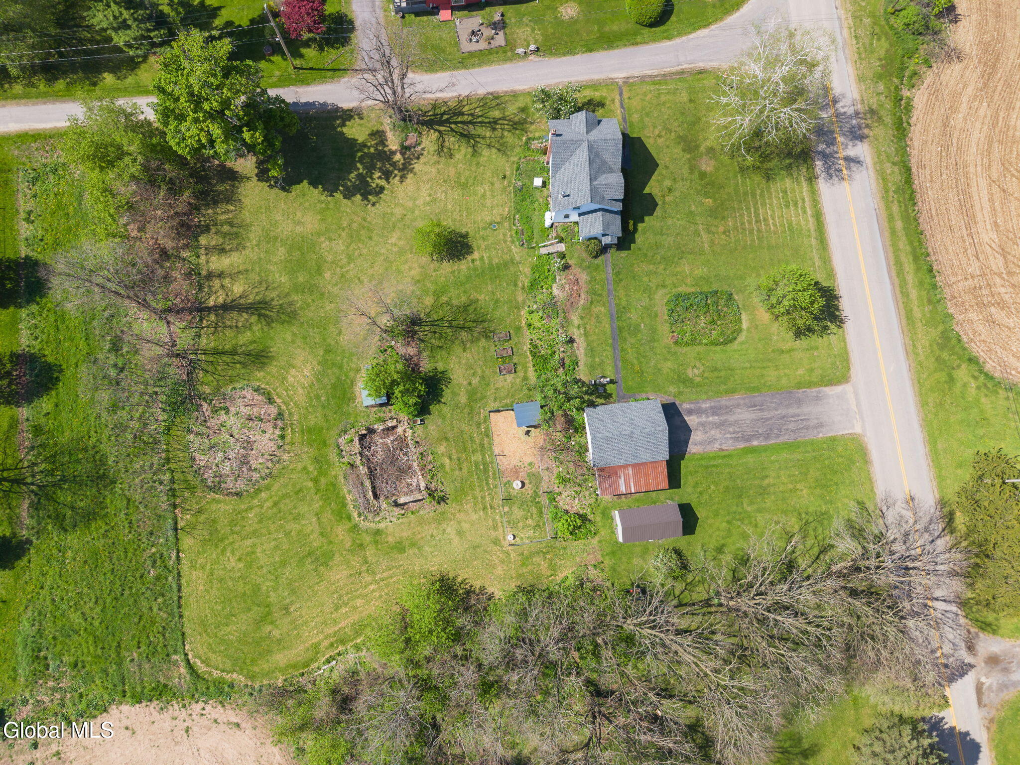 607 Youngs Corners Road Amsterdam NY 12010