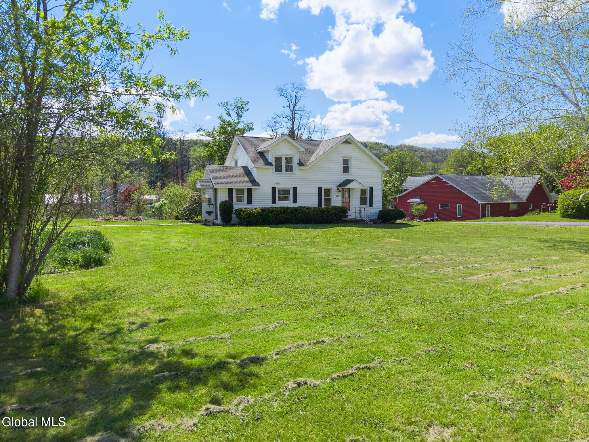 607 Youngs Corners Road Amsterdam NY 12010