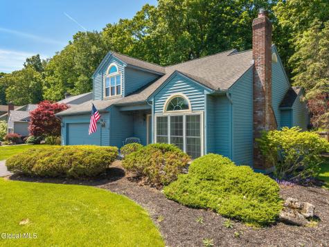 26 Upper Wedgewood Lane Voorheesville NY 12186