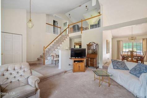 26 Upper Wedgewood Lane Voorheesville NY 12186