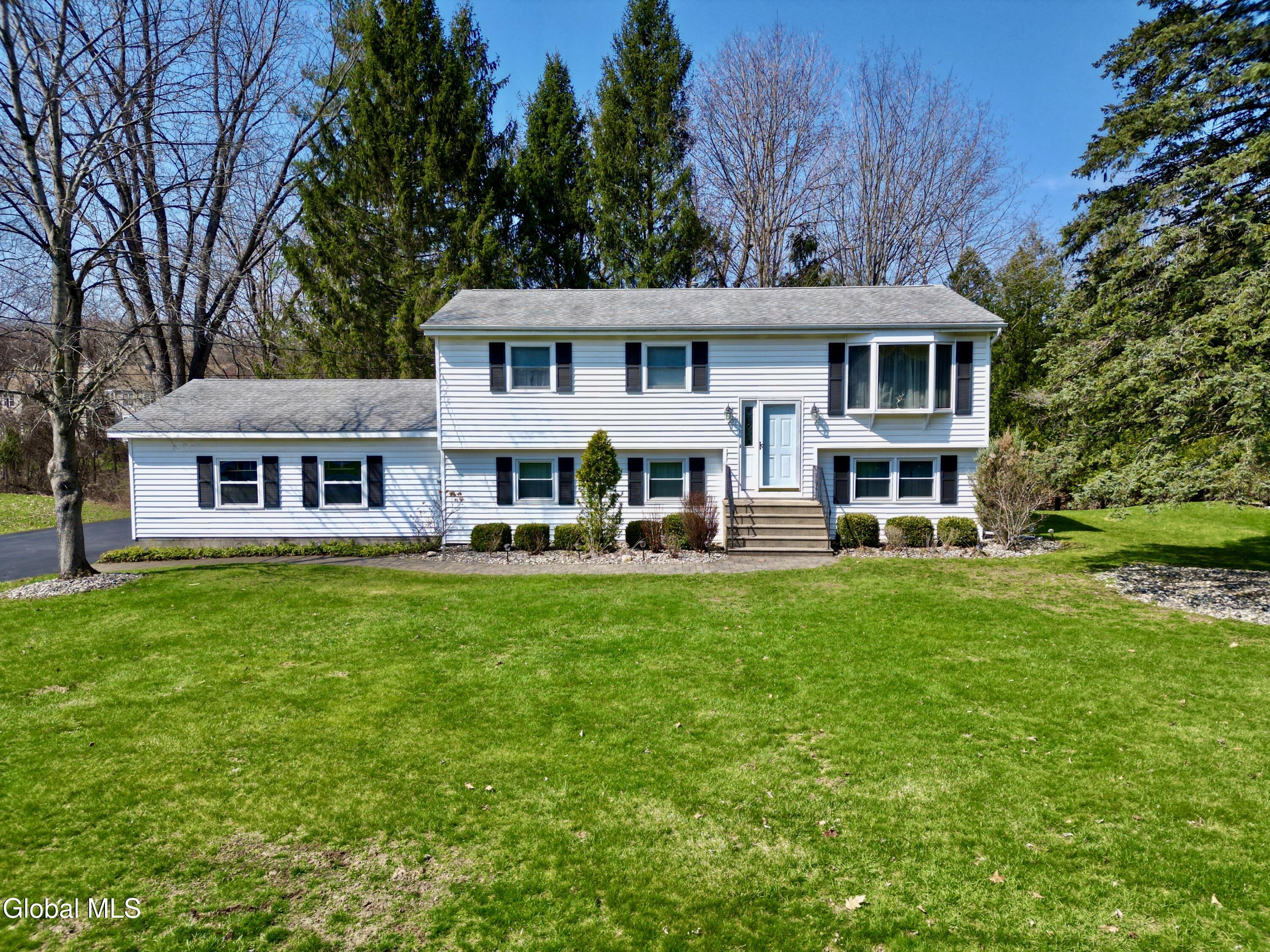 48 Grissom Drive Clifton Park NY 12065