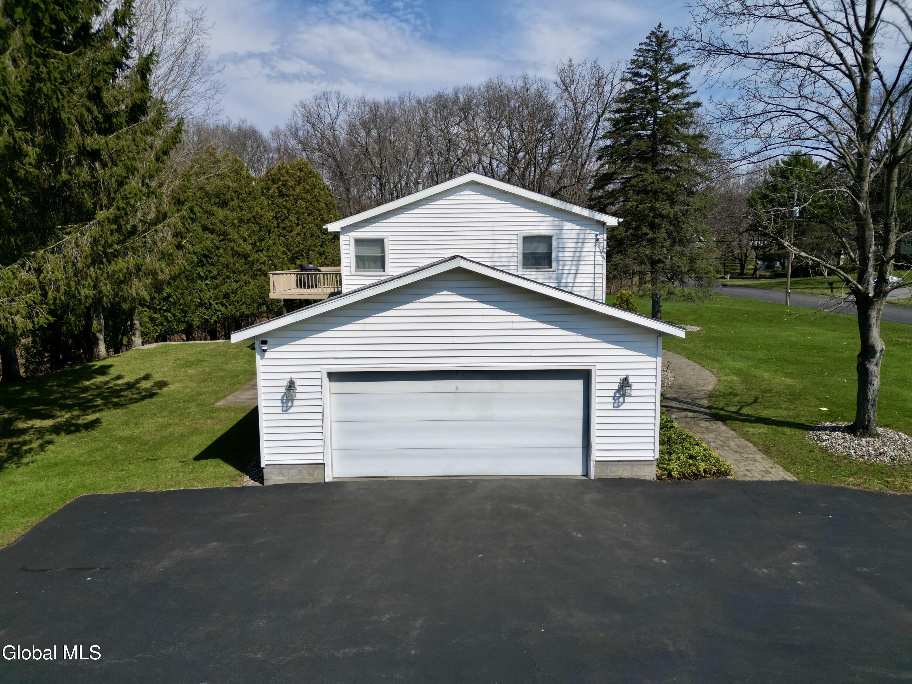 48 Grissom Drive Clifton Park NY 12065