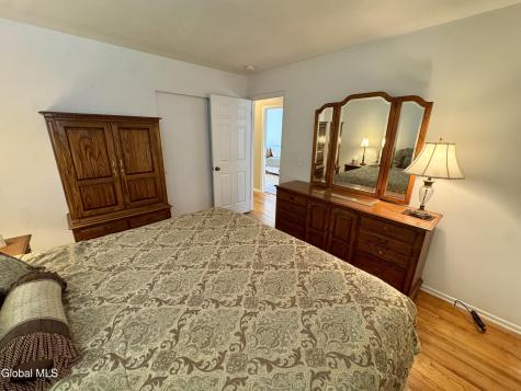 48 Grissom Drive Clifton Park NY 12065