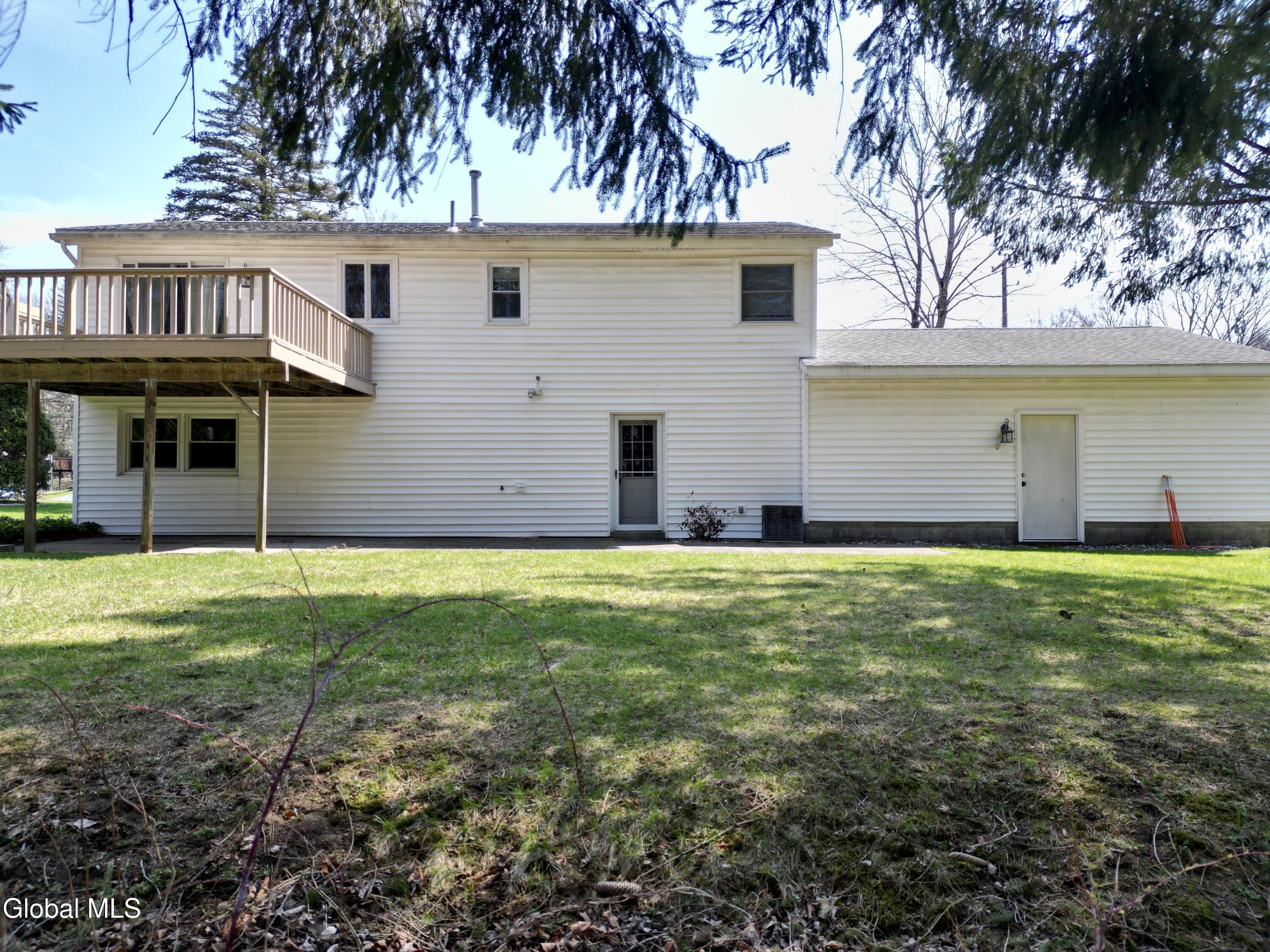 48 Grissom Drive Clifton Park NY 12065