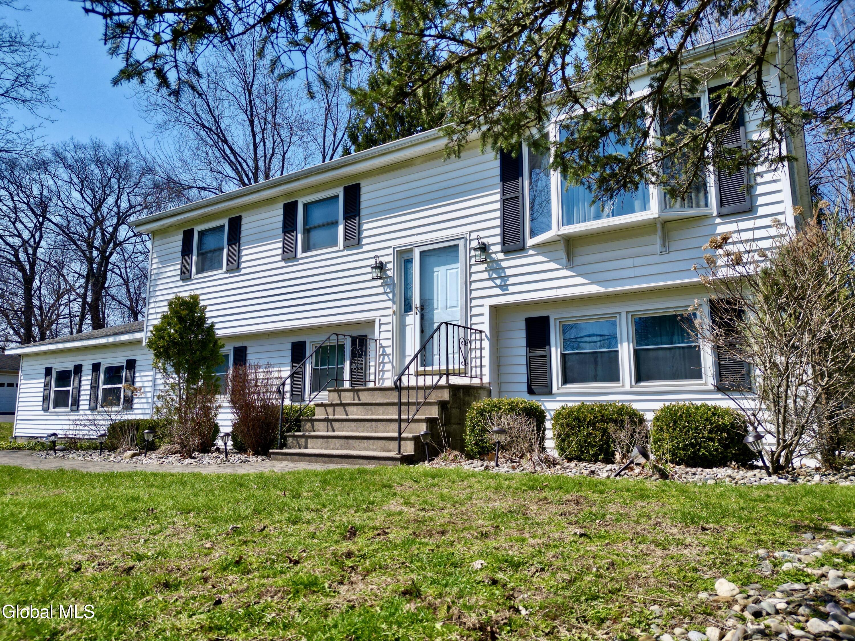 48 Grissom Drive Clifton Park NY 12065