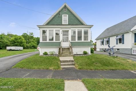 11 Young Avenue Amsterdam NY 12010
