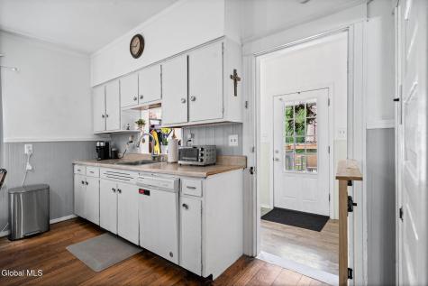 11 Young Avenue Amsterdam NY 12010